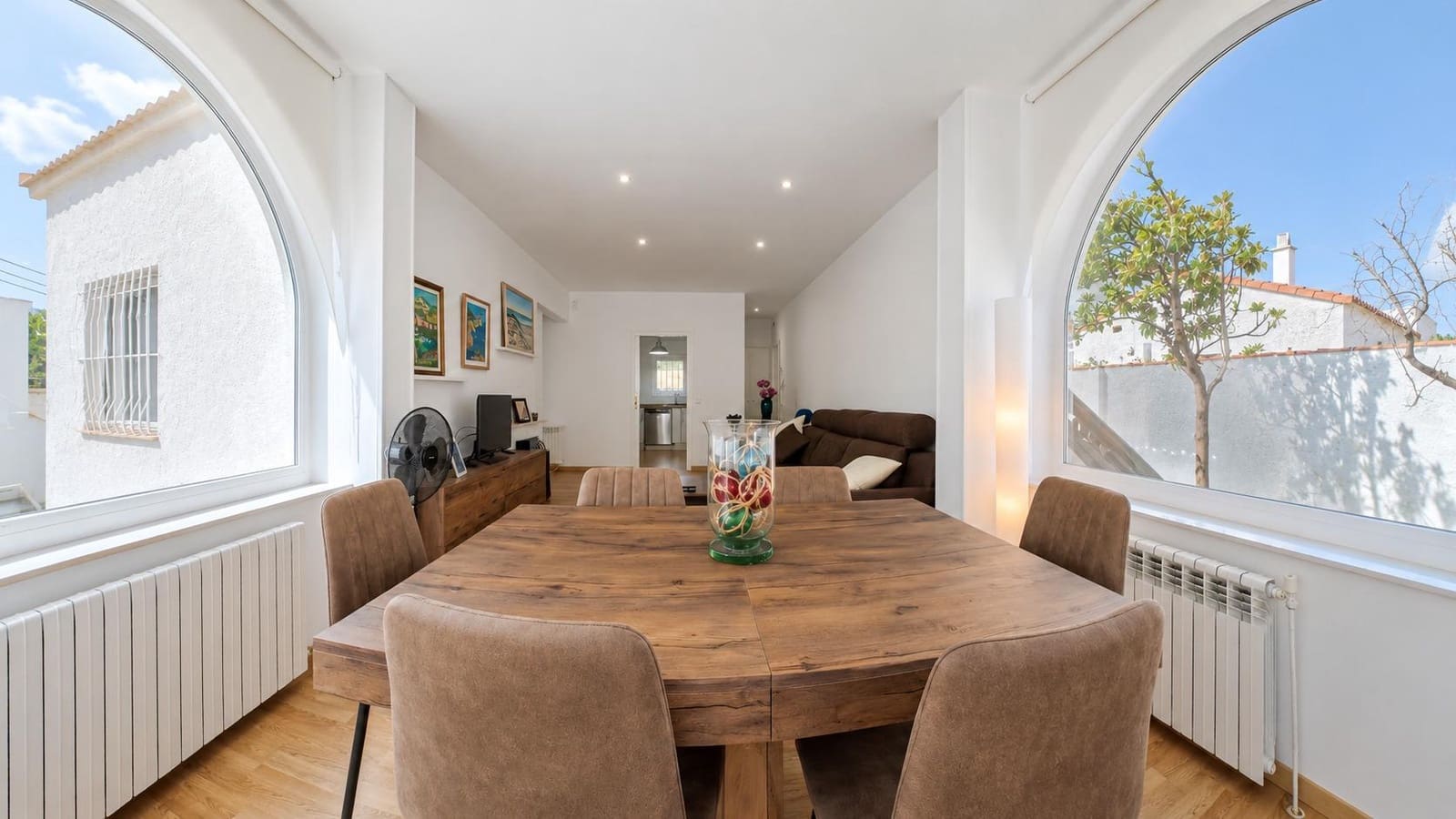 3 makuuhuone Huvila myytävänä paikassa Amposta mukana uima-altaan - 320 000 € (Ref: 10041391)