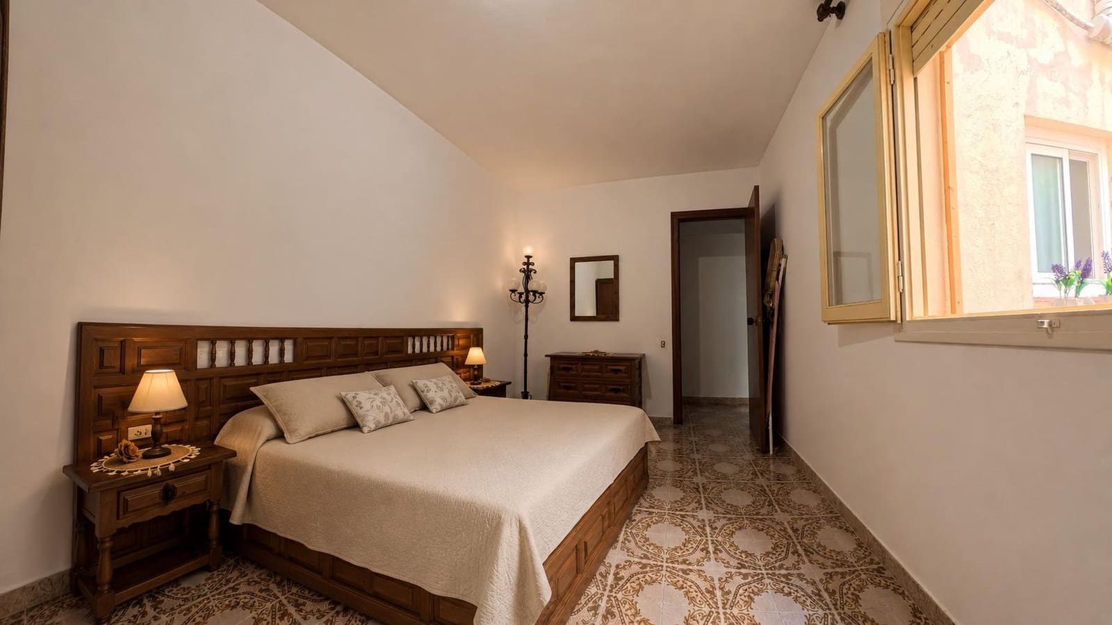 3 slaapkamer Flat te koop in Xerta met garage - € 105.000 (Ref: 10041396)
