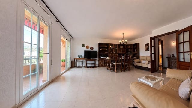 3 slaapkamer Flat te koop in Xerta met garage - € 105.000 (Ref: 10041396)