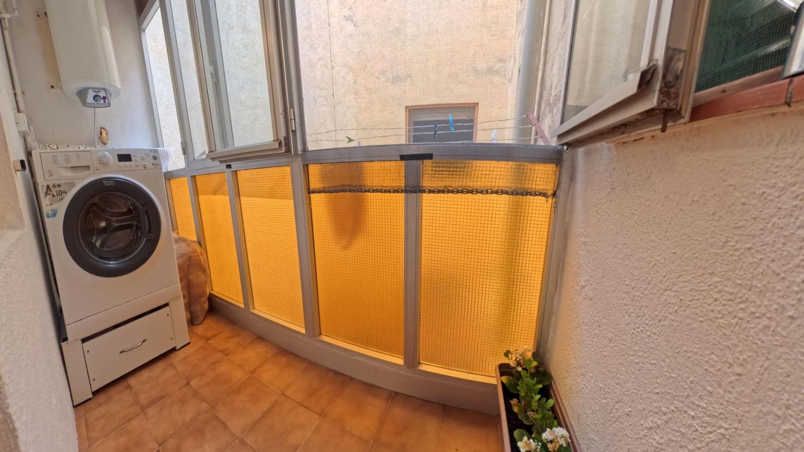 3 slaapkamer Flat te koop in Xerta met garage - € 105.000 (Ref: 10041396)