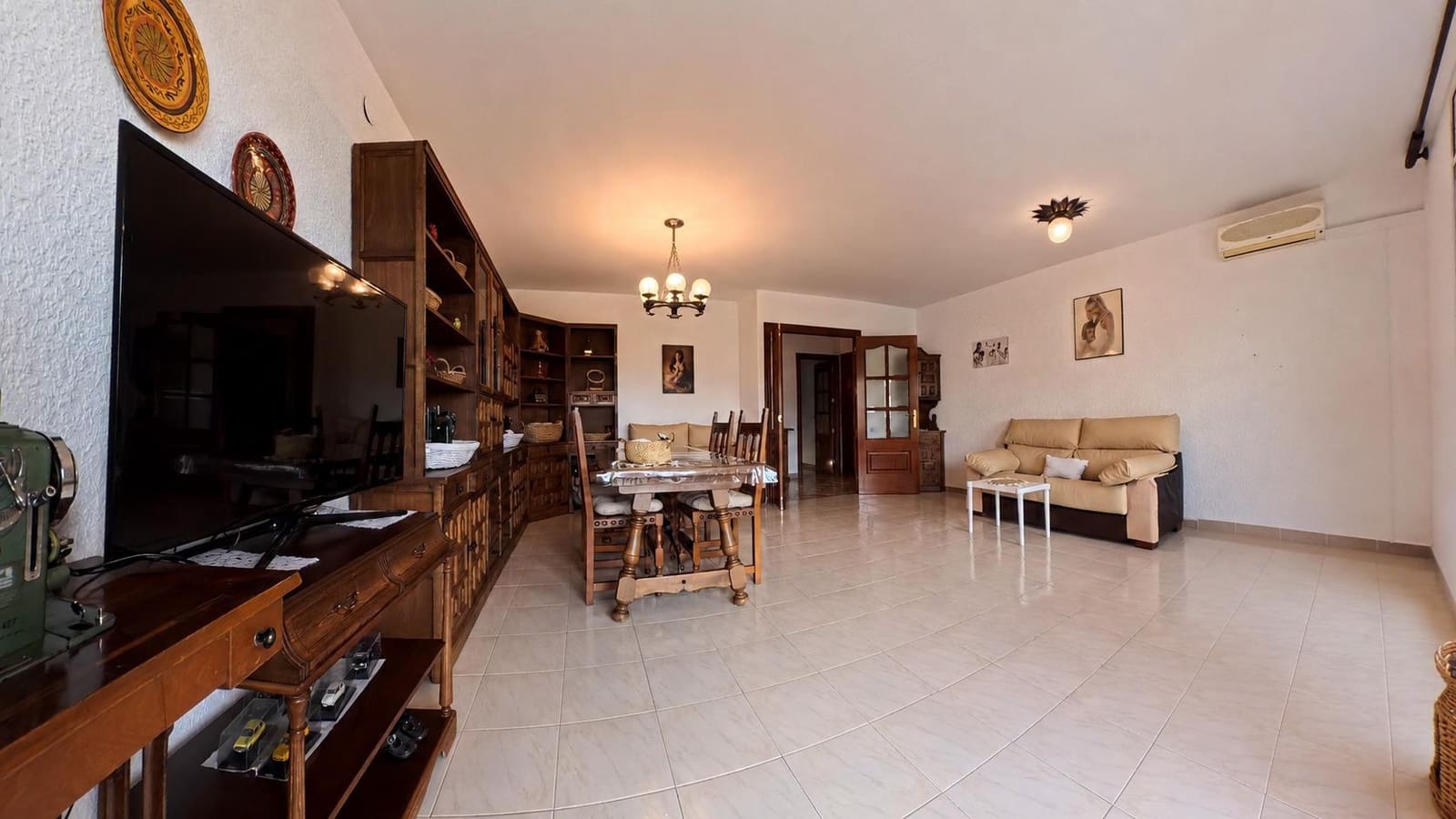 3 slaapkamer Flat te koop in Xerta met garage - € 105.000 (Ref: 10041396)