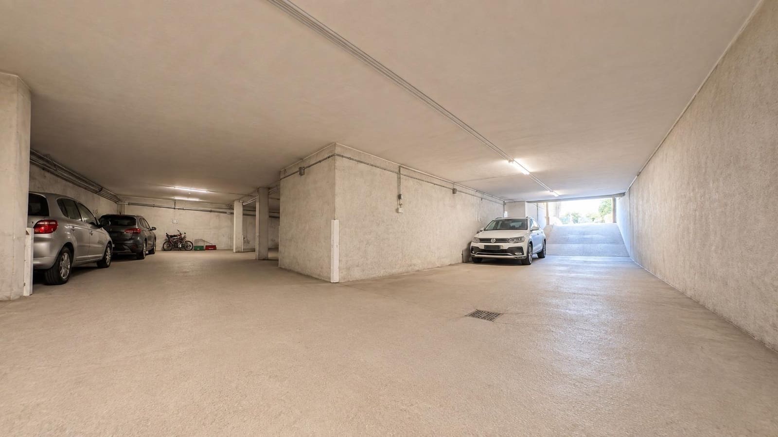 3 slaapkamer Flat te koop in Xerta met garage - € 105.000 (Ref: 10041396)