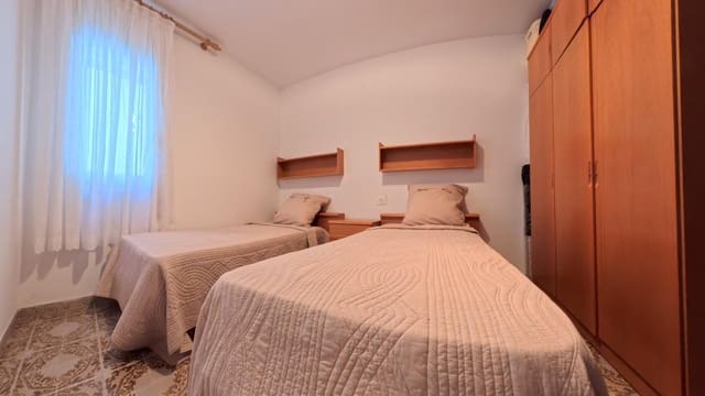 3 slaapkamer Flat te koop in Xerta met garage - € 105.000 (Ref: 10041396)