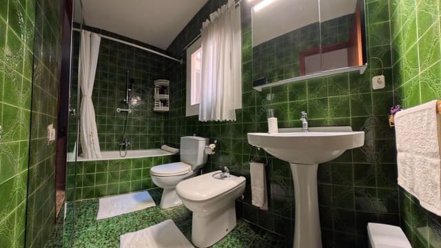 3 slaapkamer Flat te koop in Xerta met garage - € 105.000 (Ref: 10041396)