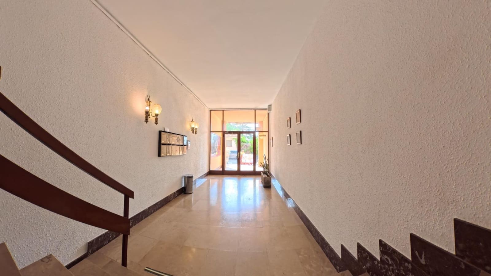3 slaapkamer Flat te koop in Xerta met garage - € 105.000 (Ref: 10041396)