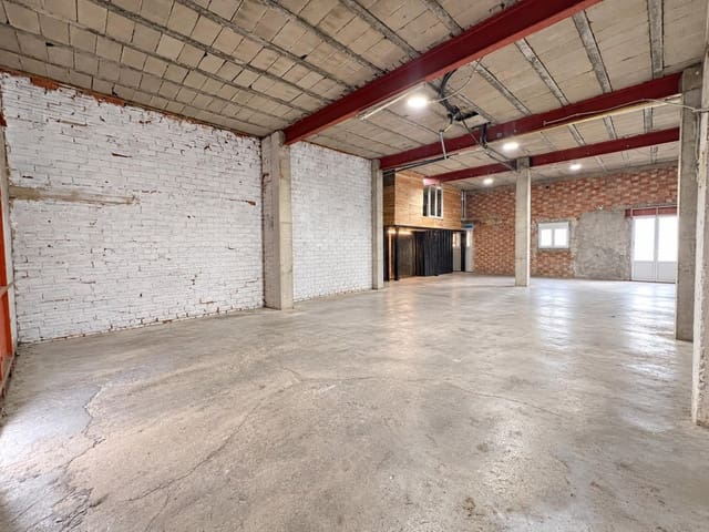 Comercial para venda em Deltebre com garagem - 63 000 € (Ref: 10086183)