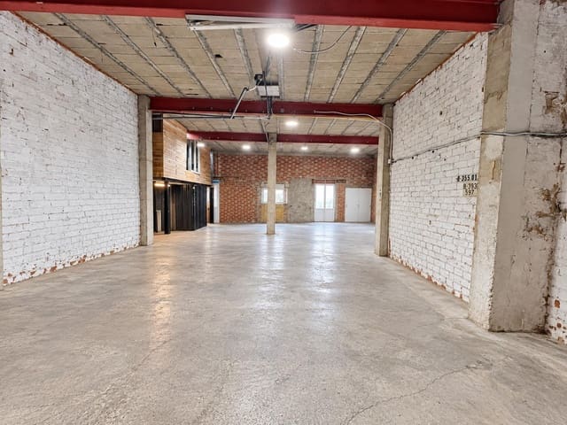 Comercial para venda em Deltebre com garagem - 63 000 € (Ref: 10086183)