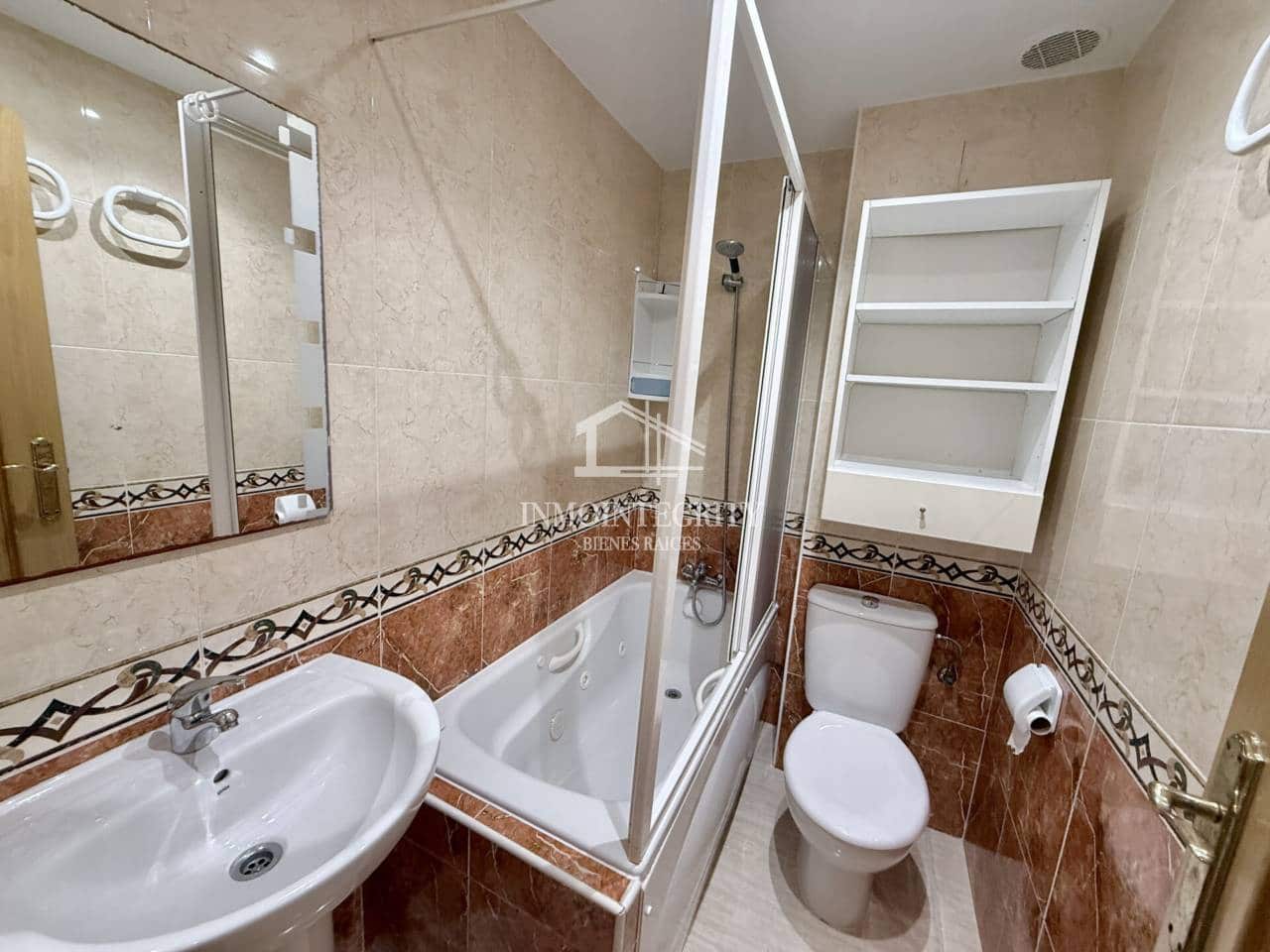 Apartamento de 3 habitaciones en Oropesa  en venta con piscina garaje - 190.000 € (Ref: 10052210)