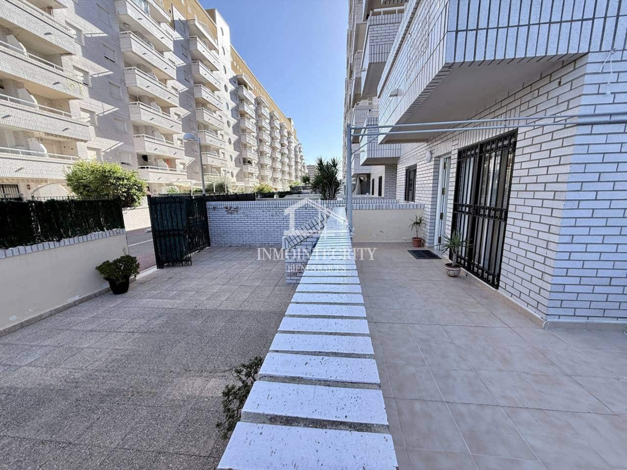 Apartamento de 3 habitaciones en Oropesa  en venta con piscina garaje - 190.000 € (Ref: 10052210)