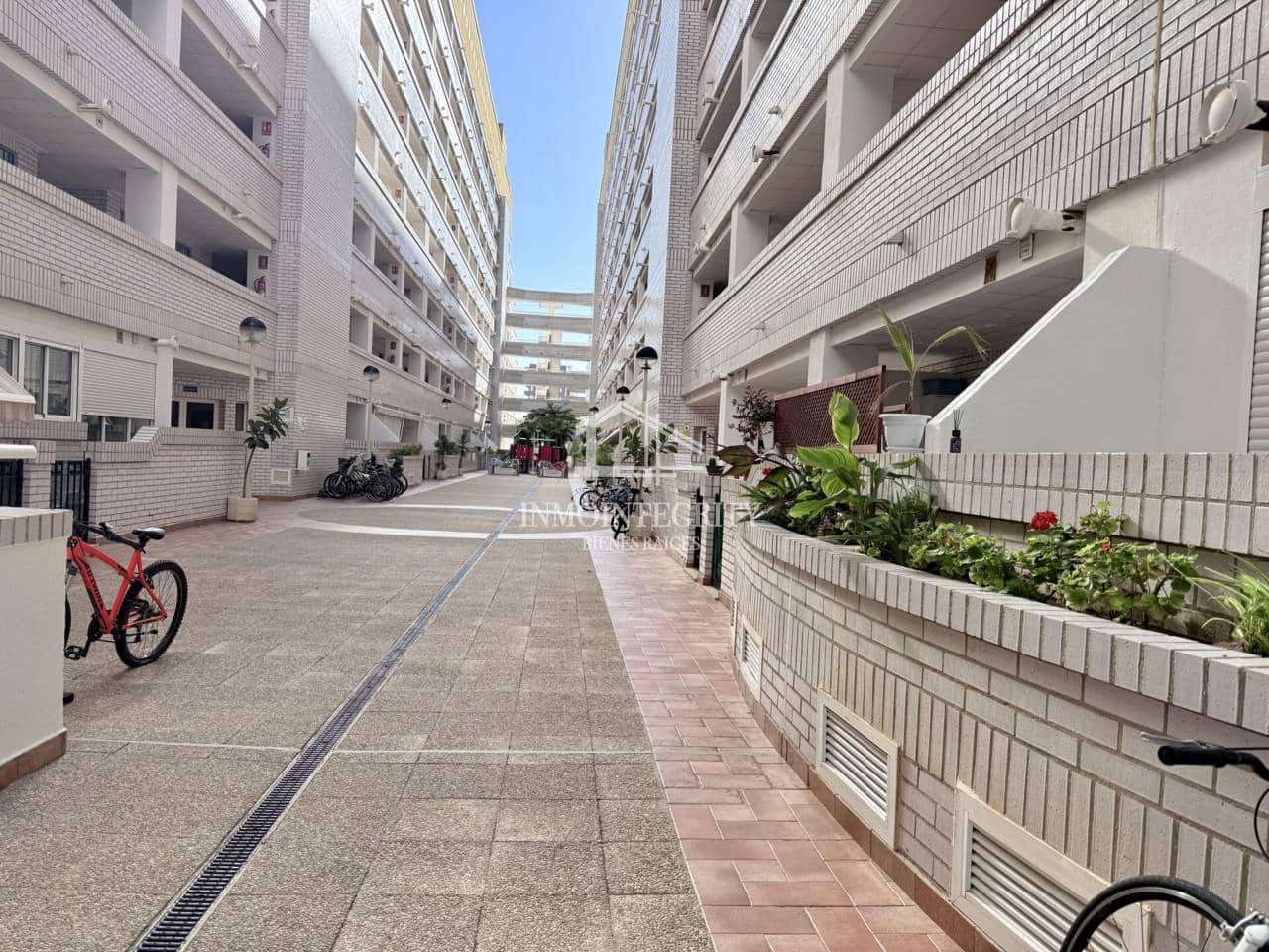Apartamento de 3 habitaciones en Oropesa  en venta con piscina garaje - 190.000 € (Ref: 10052210)