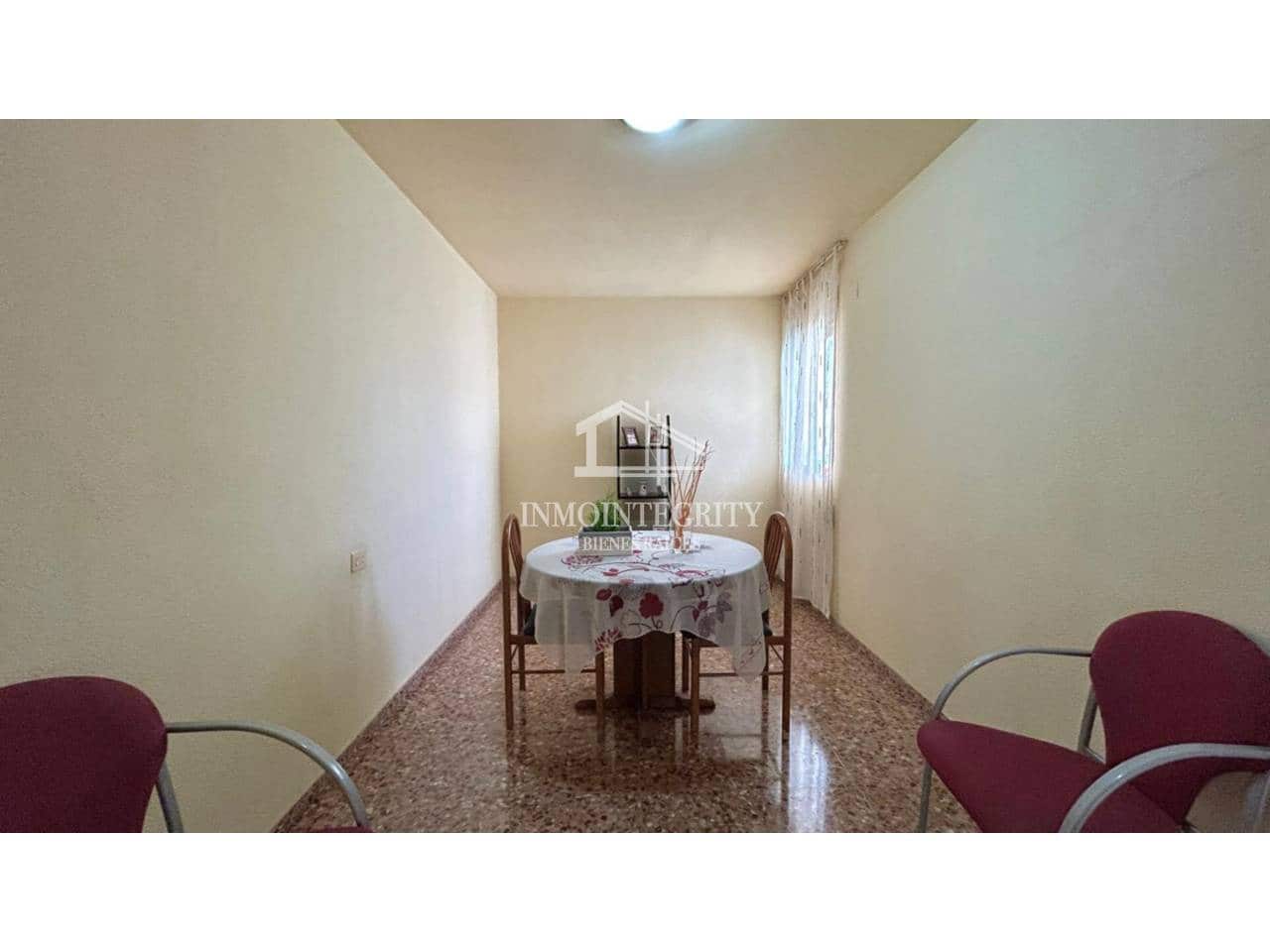 4 slaapkamer Flat te koop in Almassora / Almazora - € 140.000 (Ref: 10052212)
