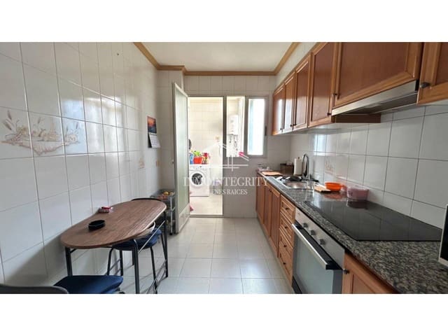 4 sovrum Lägenhet till salu i Almassora / Almazora - 140 000 € (Ref: 10052212)