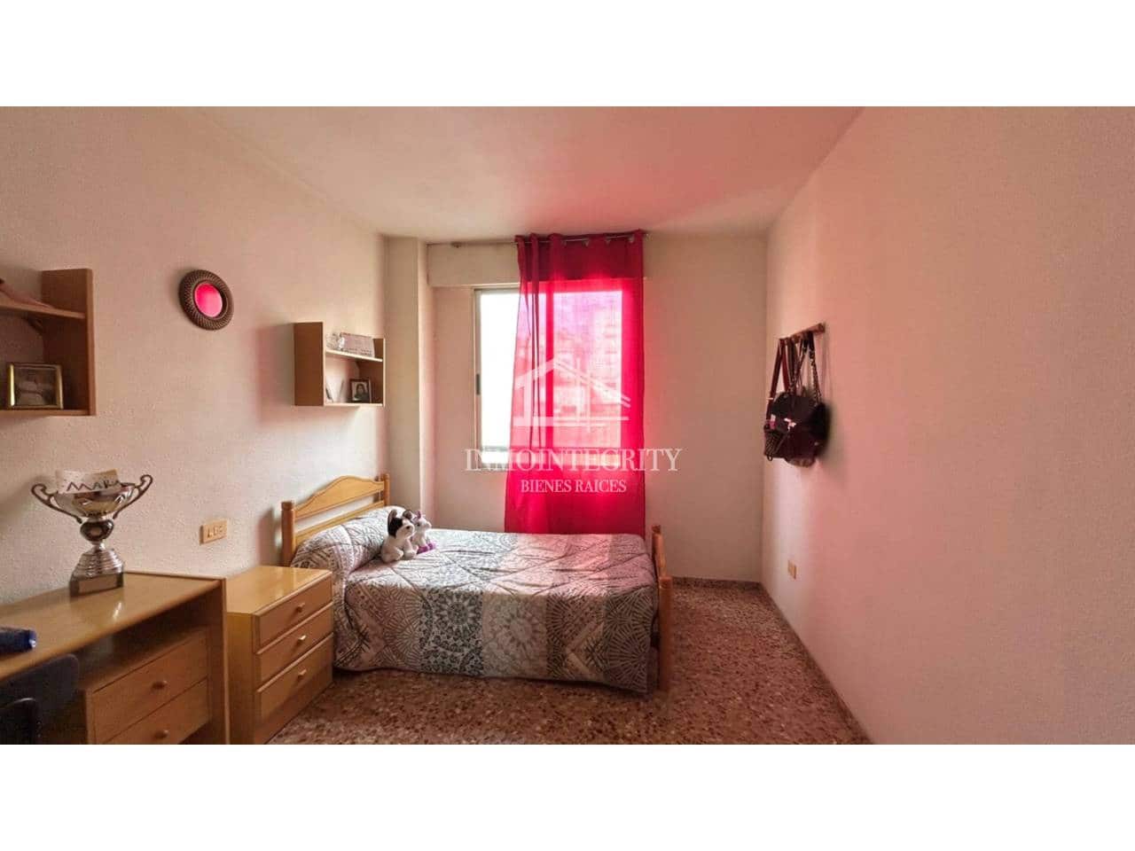 4 slaapkamer Flat te koop in Almassora / Almazora - € 140.000 (Ref: 10052212)