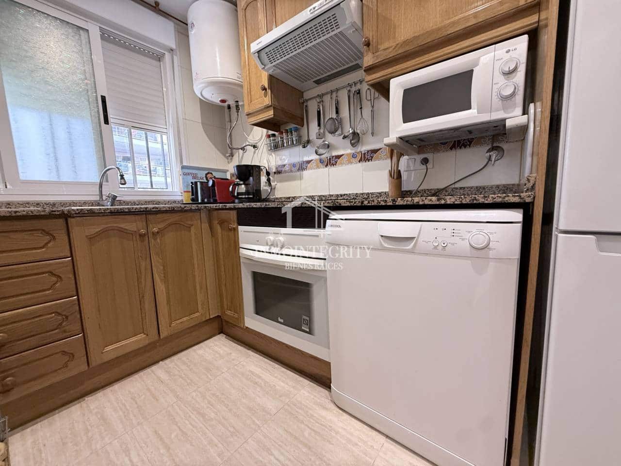 2 sypialnia Apartament na sprzedaż w Oropesa  z basenem garażem - 164 000 € (Ref: 10052214)