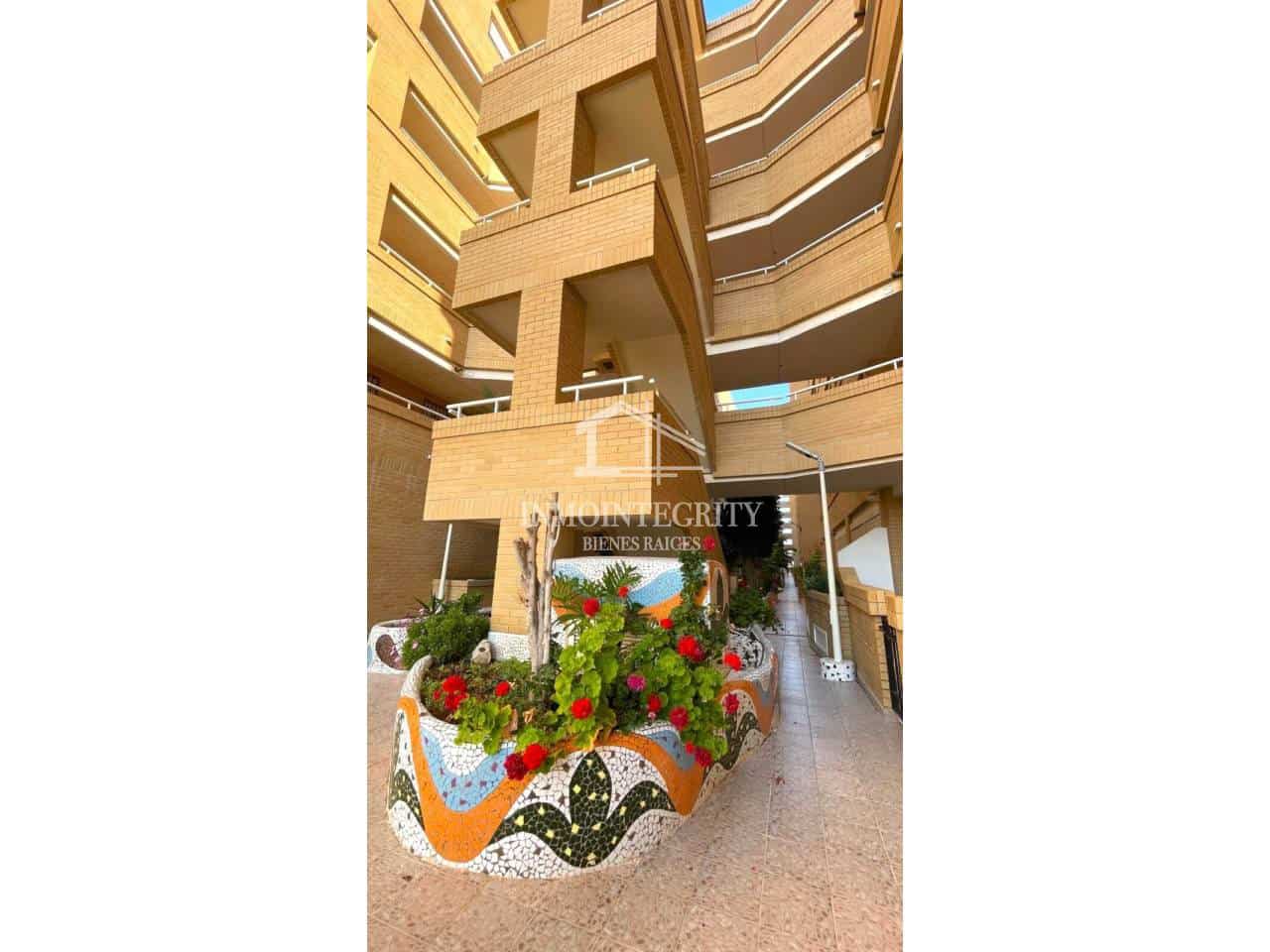 Apartamento de 2 habitaciones en Oropesa  en venta con piscina garaje - 149.000 € (Ref: 10052218)