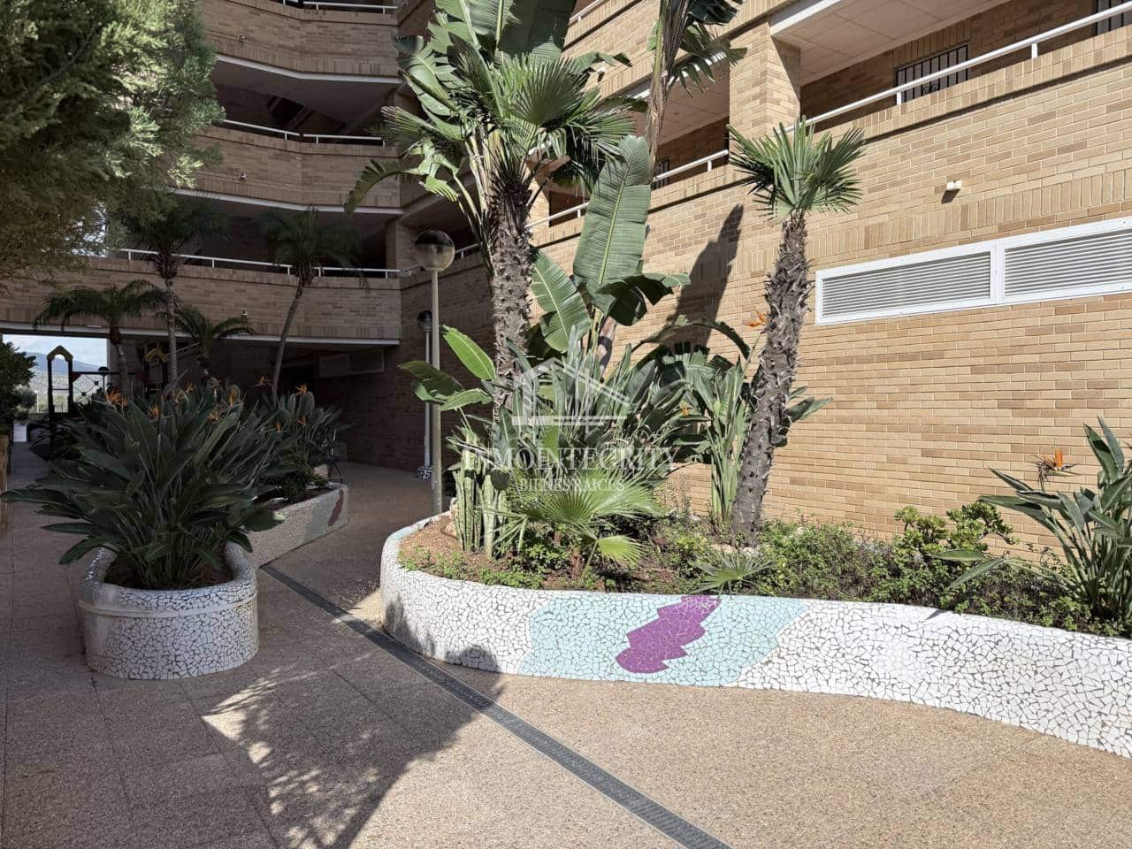 2 slaapkamer Appartement te koop in Oropesa  met zwembad garage - € 145.000 (Ref: 10052219)