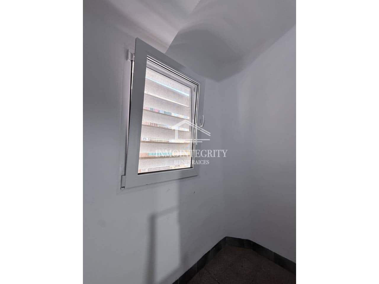 3 Zimmer Wohnung zu verkaufen in Castello de la Plana mit Garage - 88.000 € (Ref: 10052221)