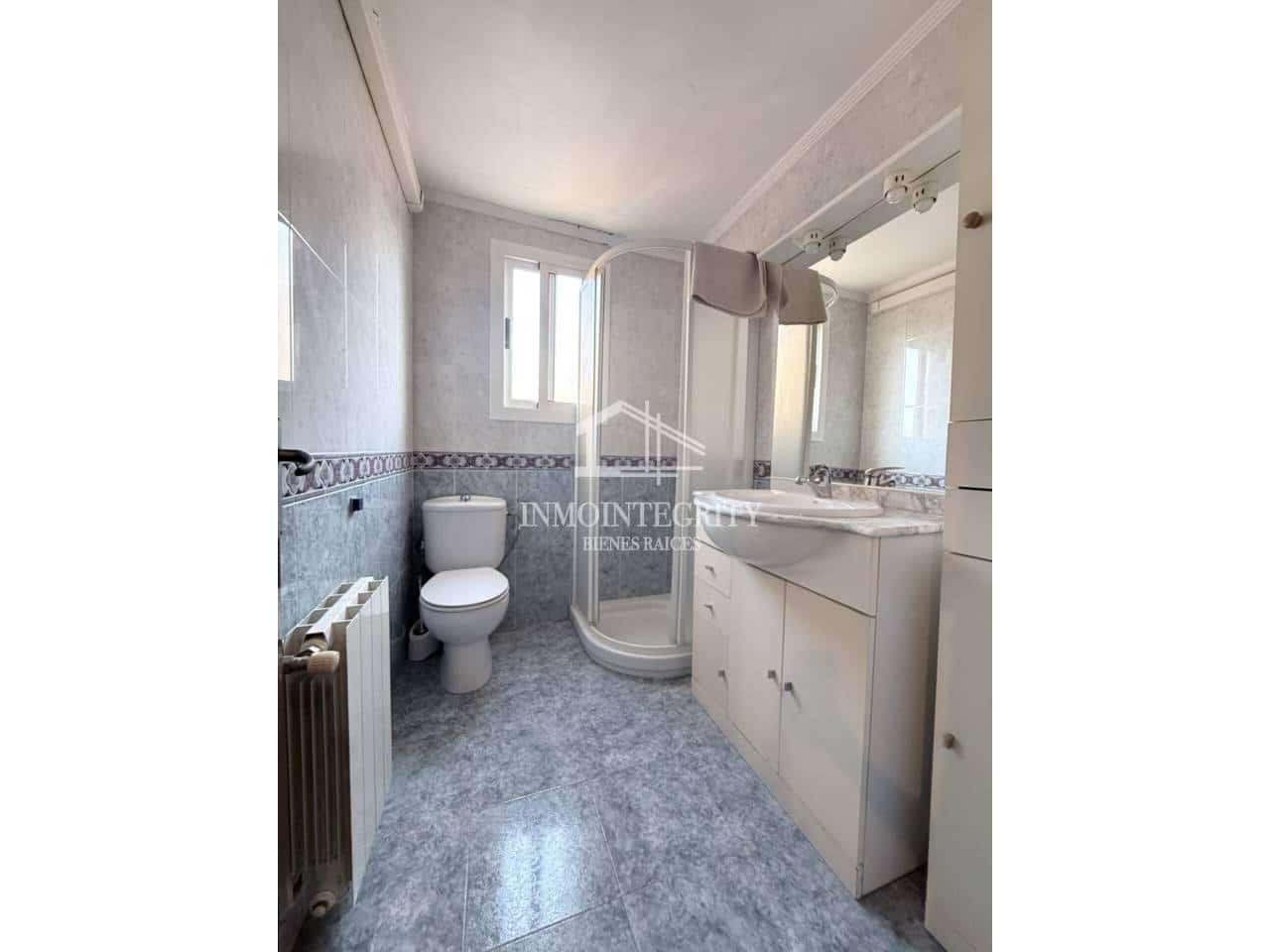 3 Zimmer Wohnung zu verkaufen in Castello de la Plana mit Garage - 88.000 € (Ref: 10052221)
