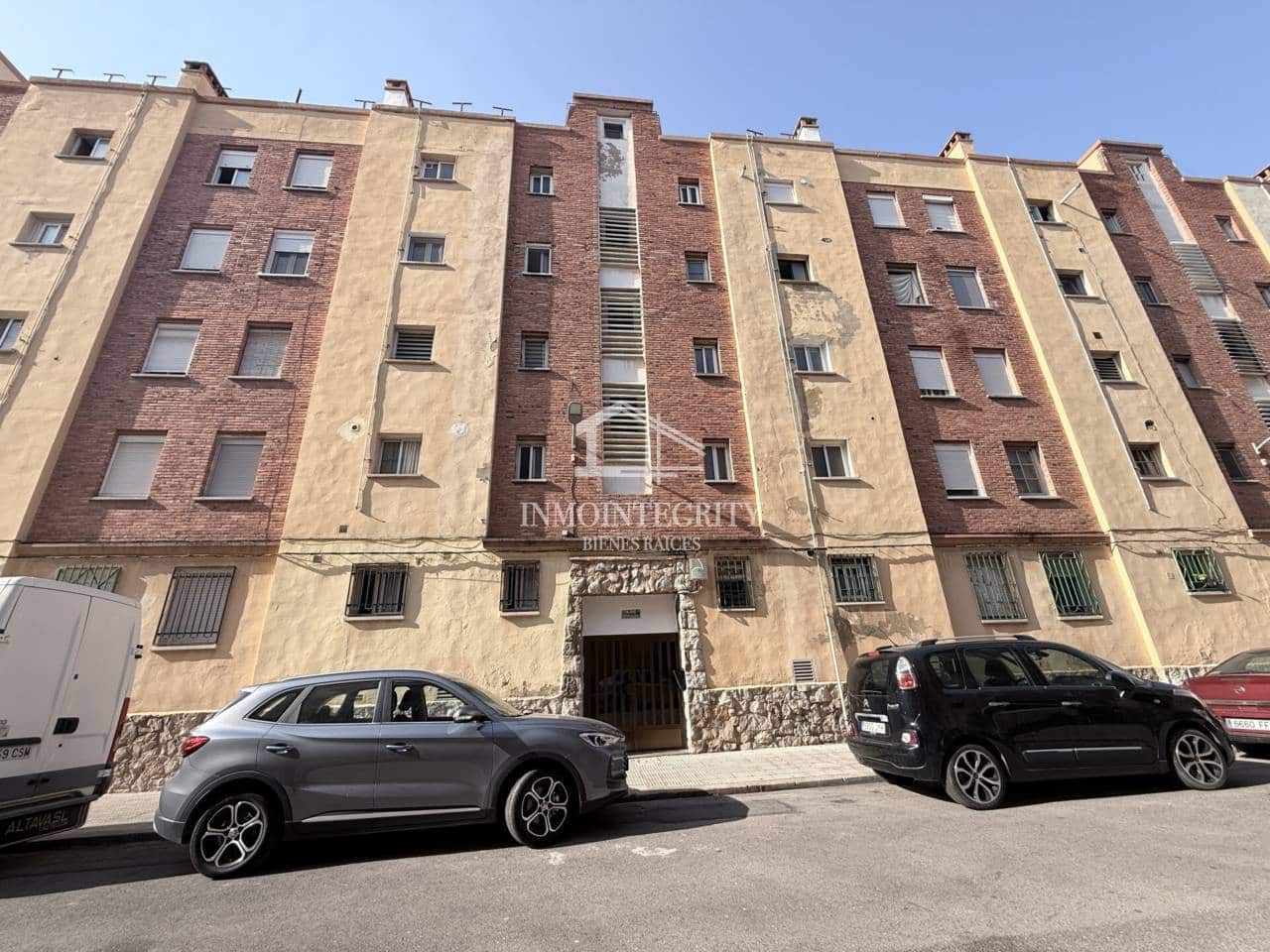 3 Zimmer Wohnung zu verkaufen in Castello de la Plana mit Garage - 88.000 € (Ref: 10052221)
