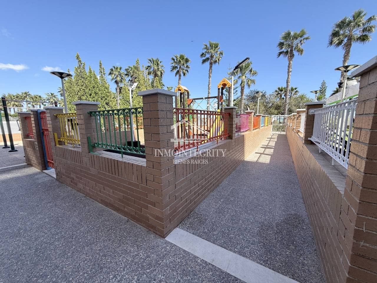 3 bedroom Apartment for sale in Oropesa  with pool garage - € 206,000 (Ref: 10052224)