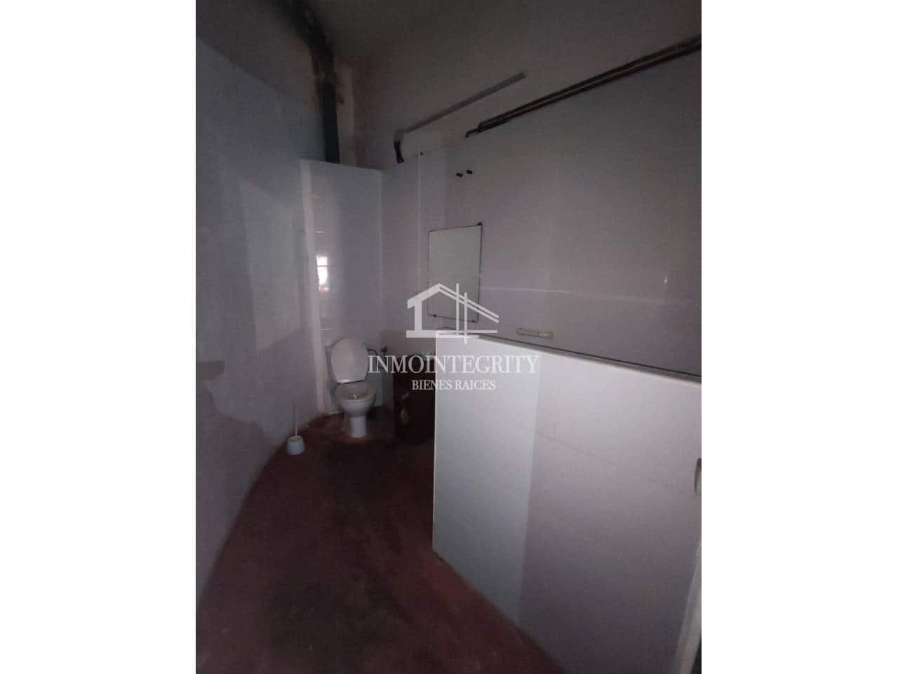 3 slaapkamer Commercieel te koop in Castello de la Plana - € 149.900 (Ref: 10052225)