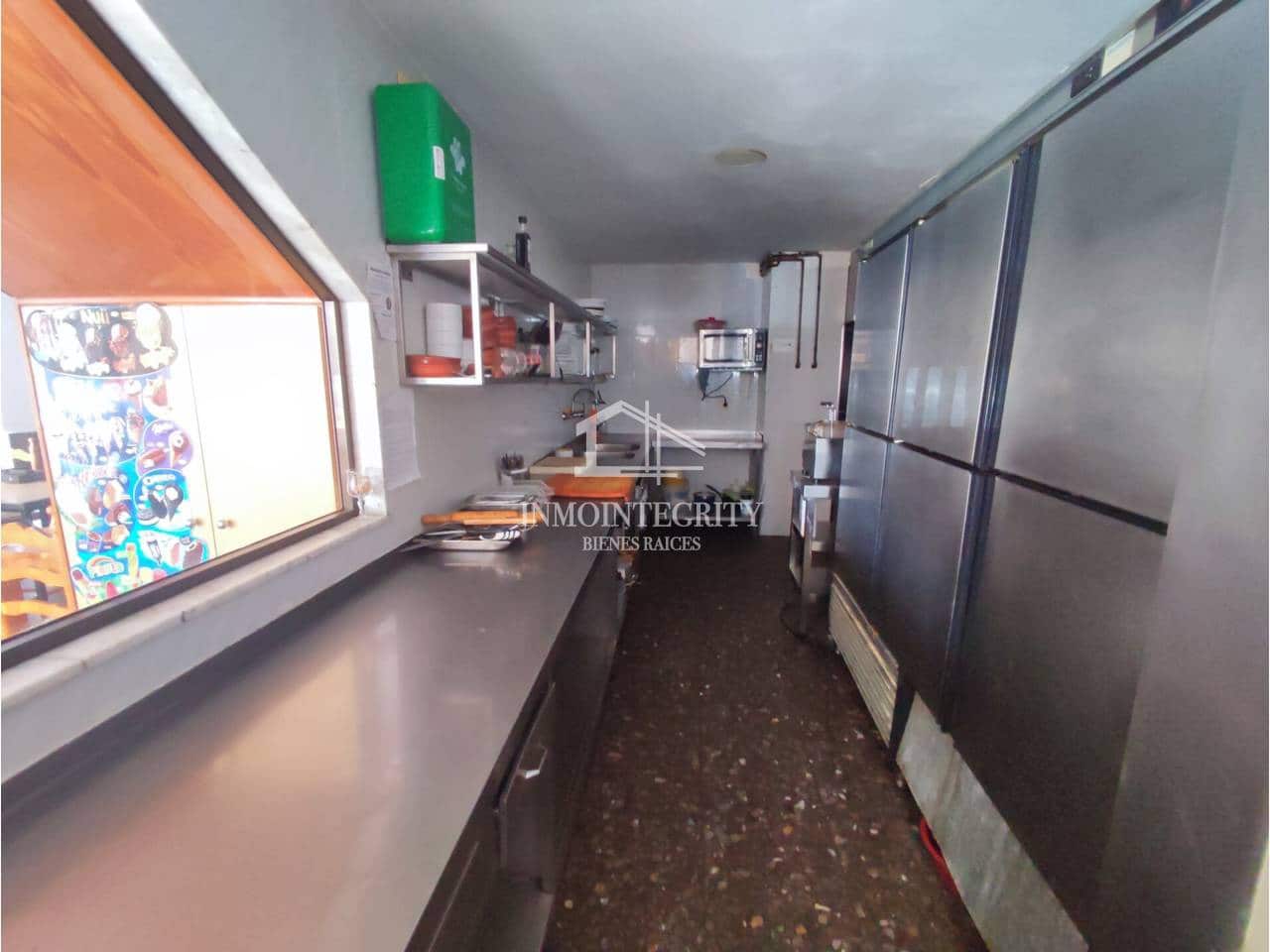 3 slaapkamer Commercieel te koop in Castello de la Plana - € 149.900 (Ref: 10052225)