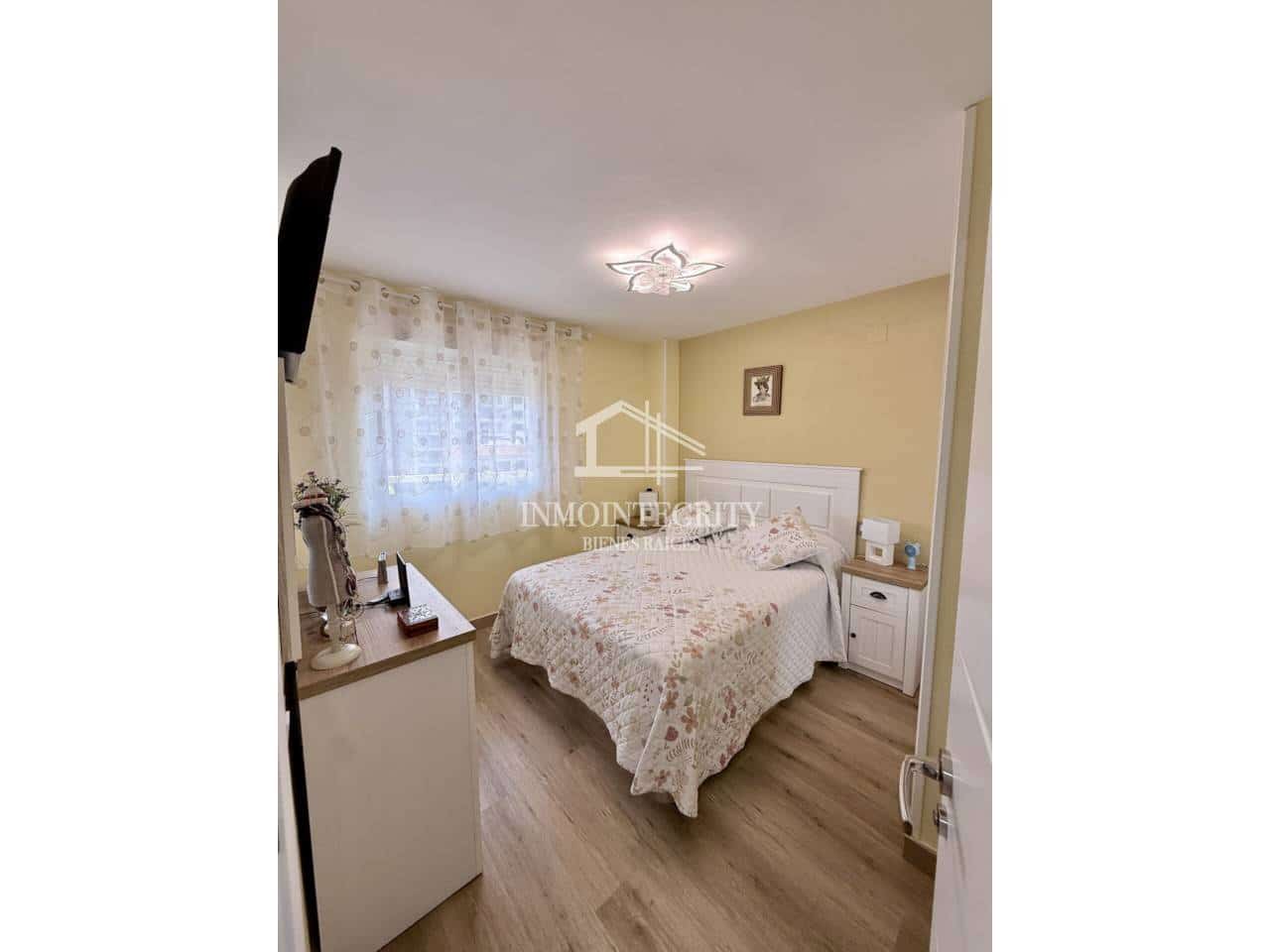 2 sypialnia Apartament na sprzedaż w Oropesa  z basenem garażem - 235 000 € (Ref: 10052230)