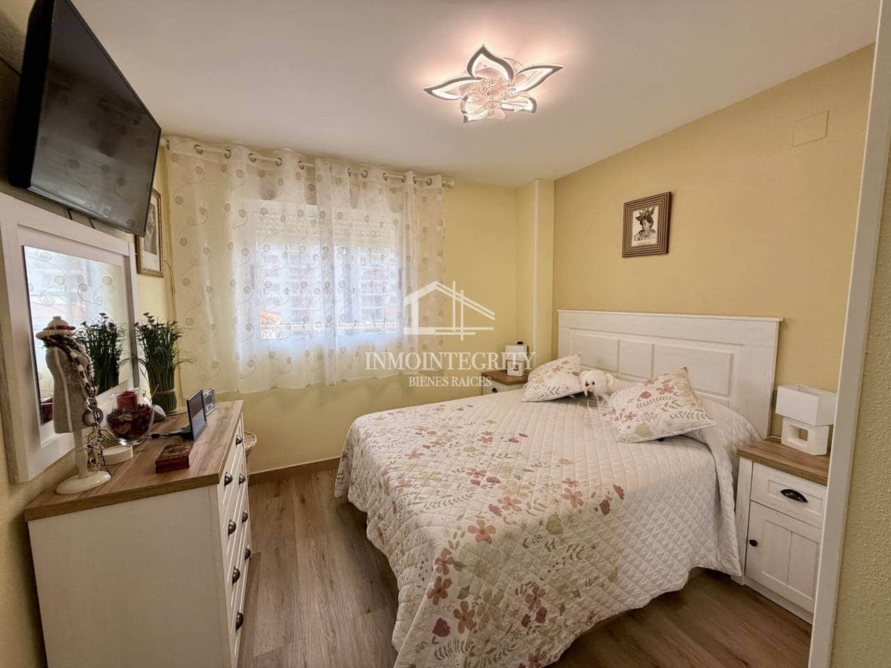 2 sypialnia Apartament na sprzedaż w Oropesa  z basenem garażem - 235 000 € (Ref: 10052230)