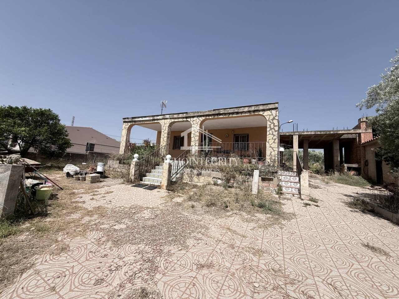 Chalet de 4 habitaciones en L'Alcora en venta con garaje - 160.000 € (Ref: 10052235)