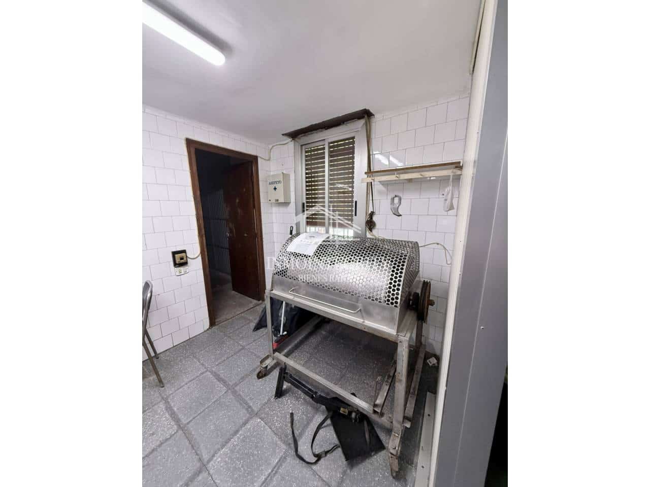 5 slaapkamer Commercieel te koop in Castello de la Plana met garage - € 167.000 (Ref: 10052240)