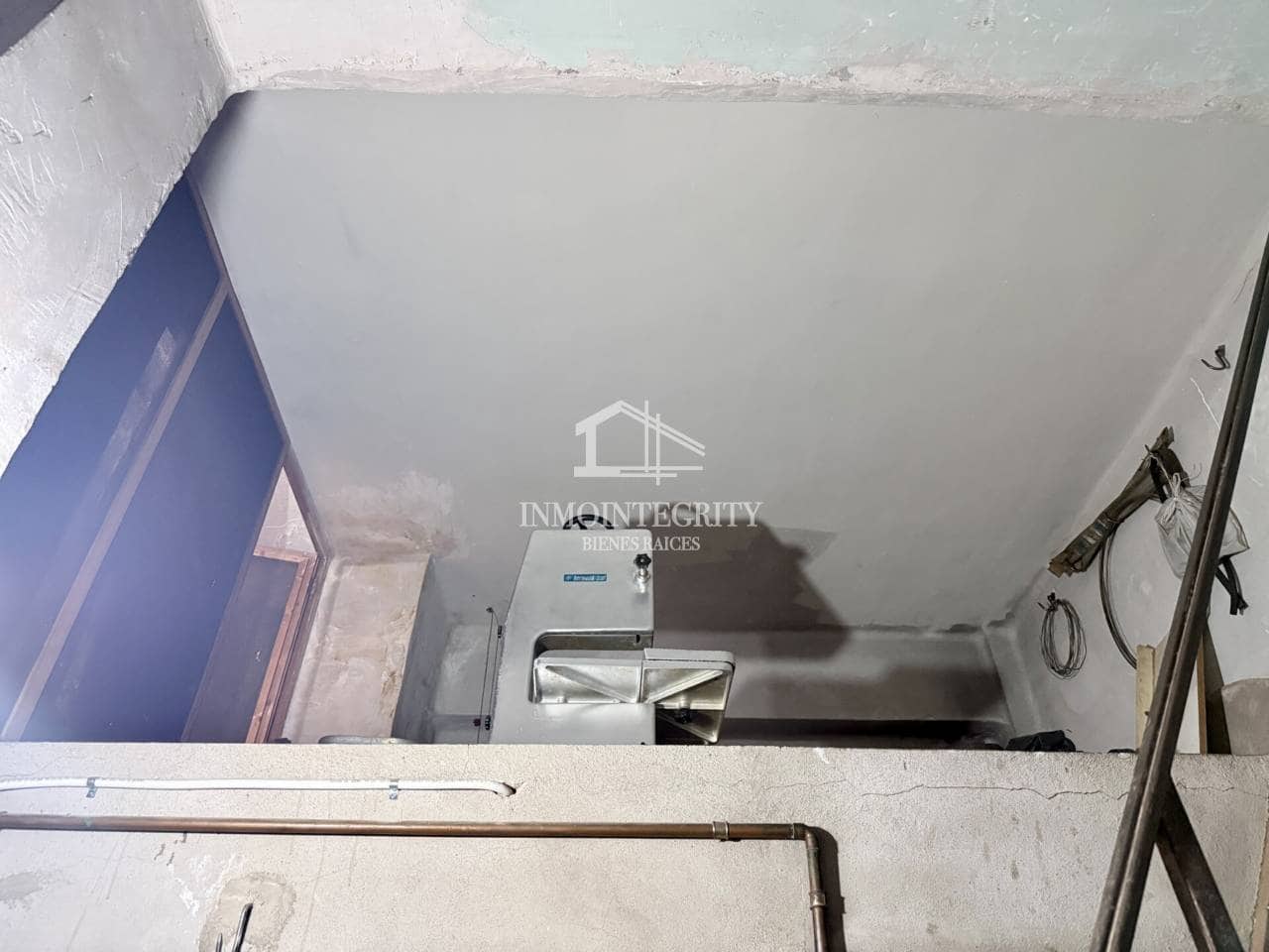 5 slaapkamer Commercieel te koop in Castello de la Plana met garage - € 167.000 (Ref: 10052240)