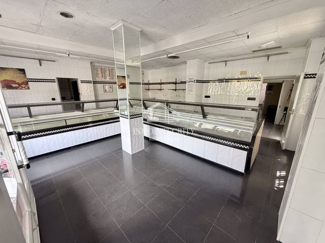 5 makuuhuone Kaupallinen myytävänä paikassa Castelló de la Plana mukana 
autotalli - 167 000 € (Ref: 10052240)