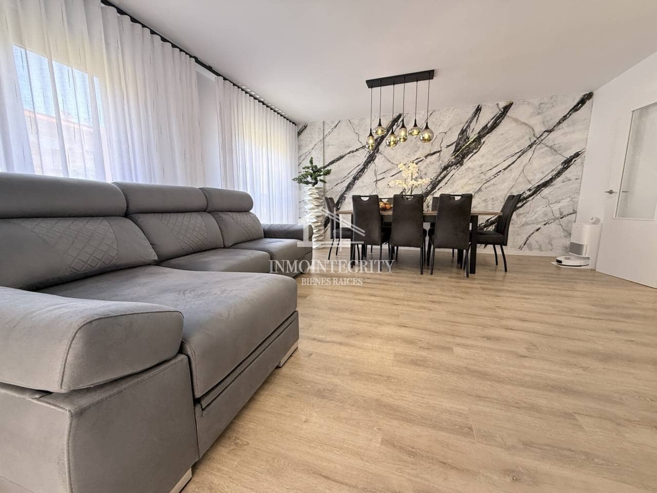 2 slaapkamer Appartement te koop in Oropesa  met garage - € 203.000 (Ref: 10052241)