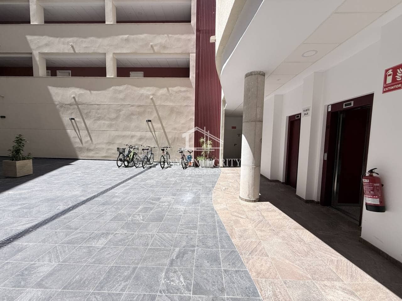 2 slaapkamer Appartement te koop in Oropesa  met garage - € 203.000 (Ref: 10052241)