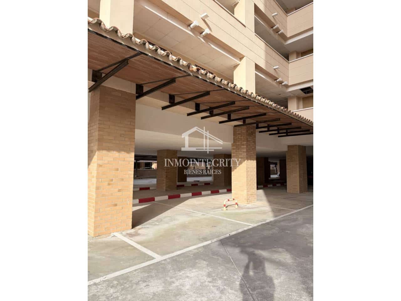 2 soverom Leilighet til salgs i Oropesa  med svømmebasseng garasje - € 163 000 (Ref: 10052242)