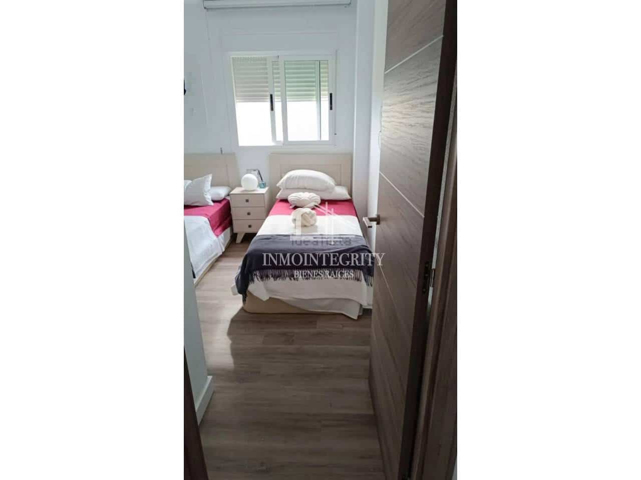 2 bedroom Flat for sale in Oropesa  with pool - € 335,000 (Ref: 10052247)