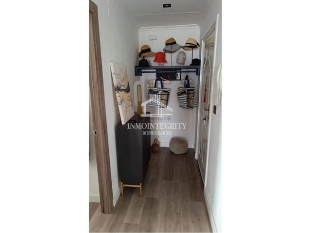 2 bedroom Flat for sale in Oropesa  with pool - € 335,000 (Ref: 10052247)