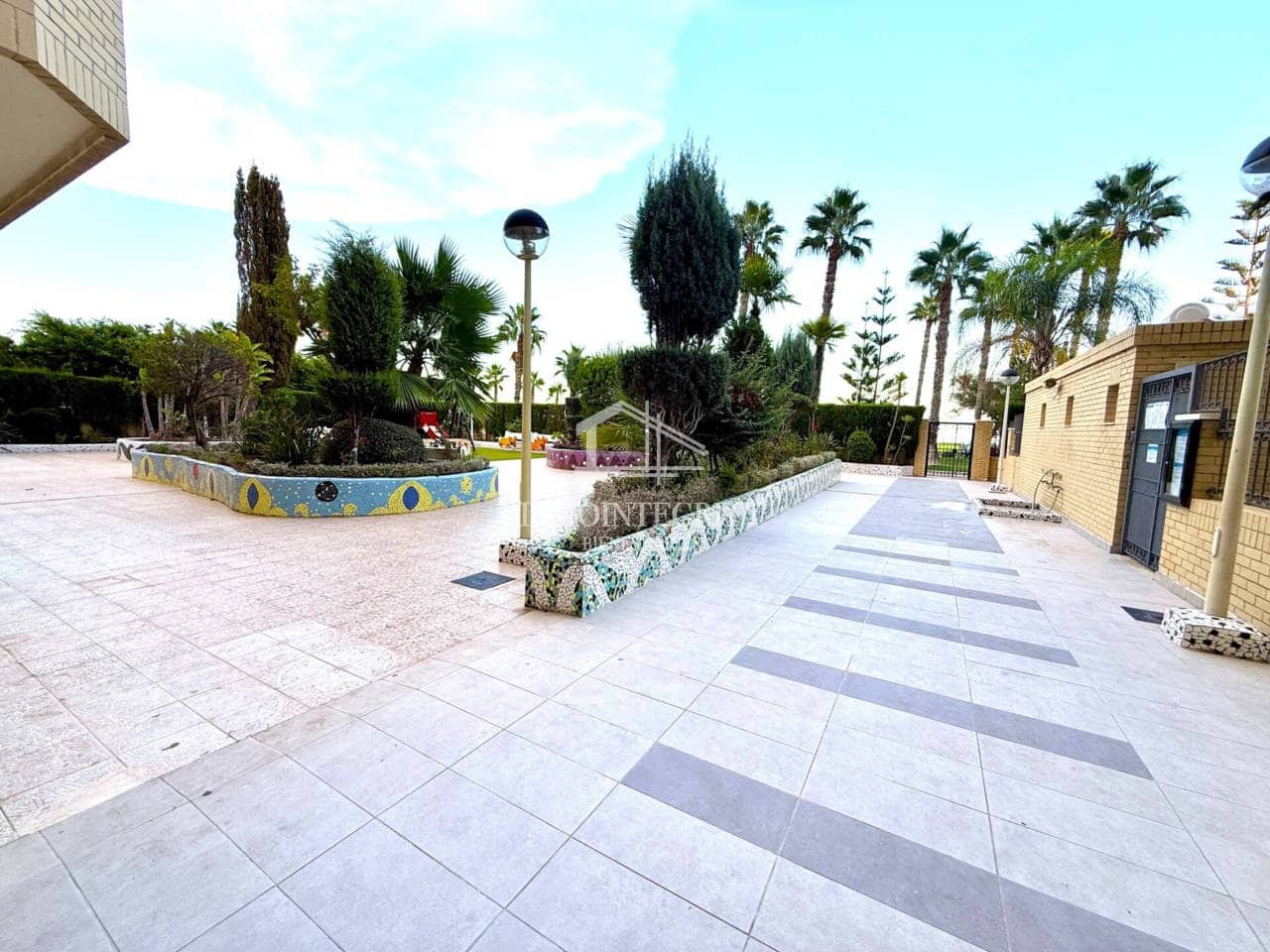 2 soverom Leilighet til salgs i Oropesa  med svømmebasseng garasje - € 225 000 (Ref: 10057812)