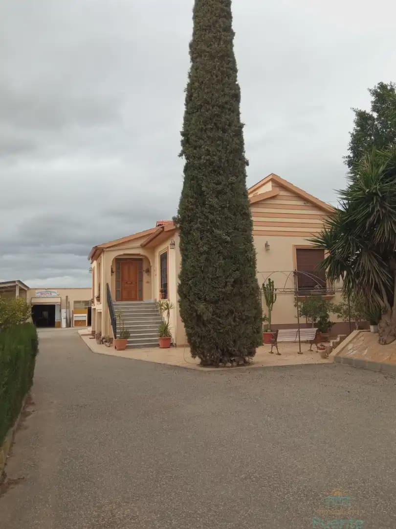 6 bedroom Villa for sale in La Hoya with garage - € 370,000 (Ref: 10045561)