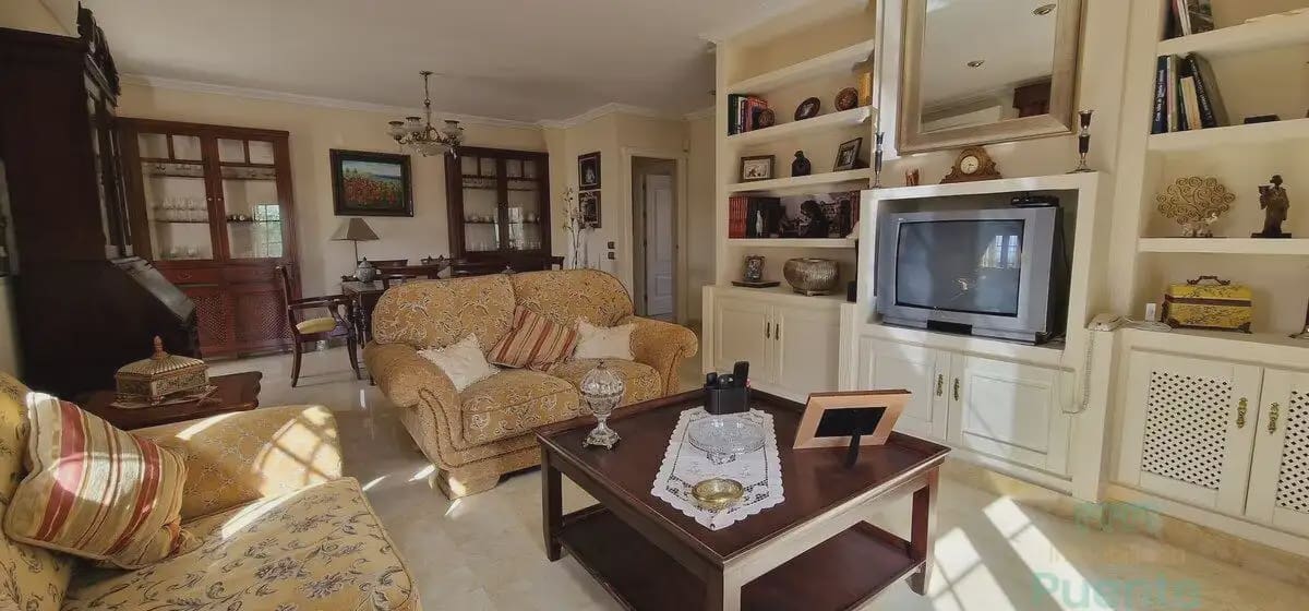 6 bedroom Villa for sale in La Hoya with garage - € 370,000 (Ref: 10045561)