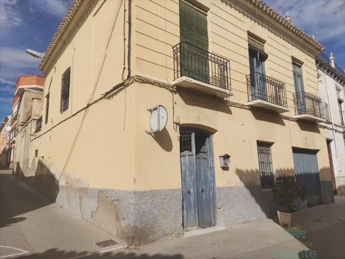 5 slaapkamer Huis te koop in Totana met garage - € 125.000 (Ref: 10045566)