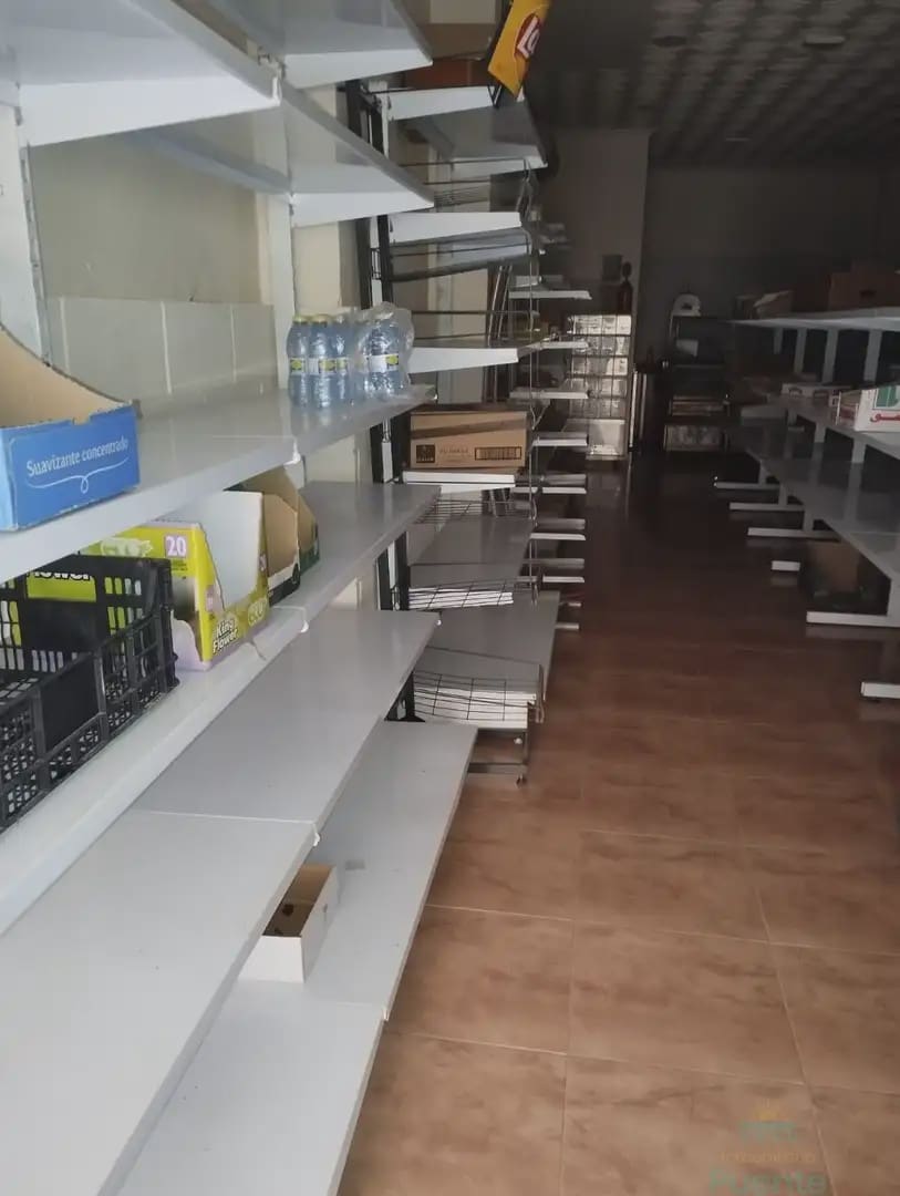 Commercial for rent in Totana - € 500 (Ref: 10045580)