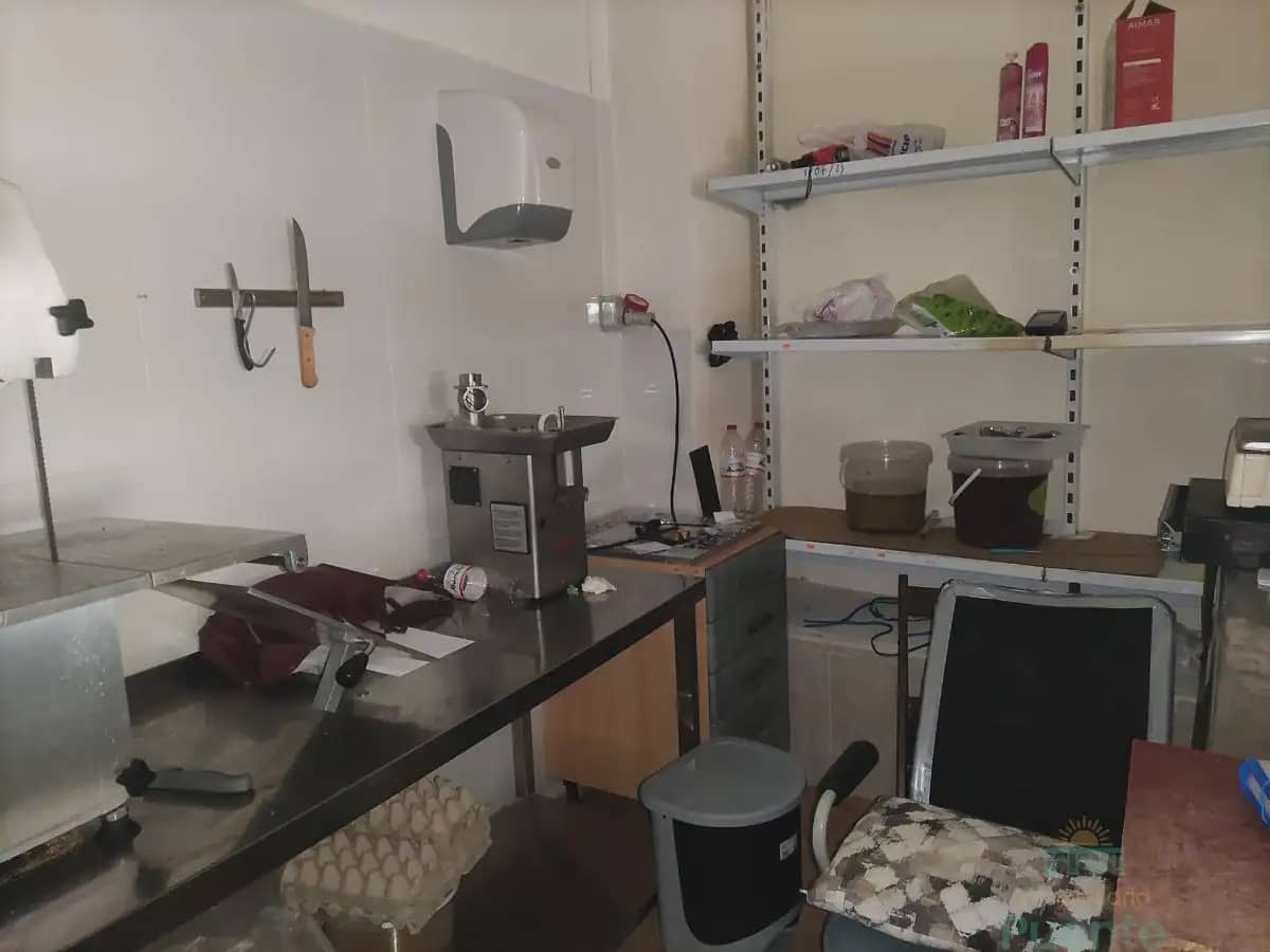 Commercial for rent in Totana - € 500 (Ref: 10045580)