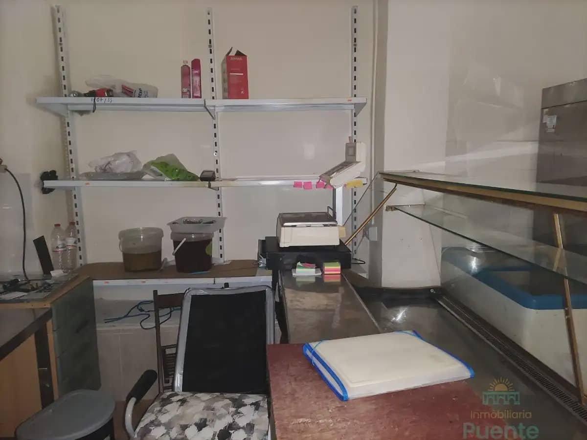 Commercial for rent in Totana - € 500 (Ref: 10045580)