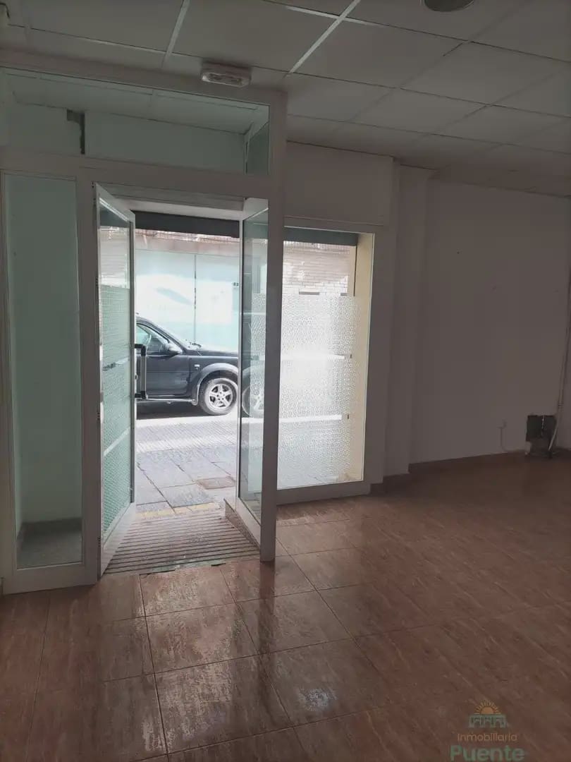Kaupallinen myytävänä paikassa Totana - 85 000 € (Ref: 10045590)
