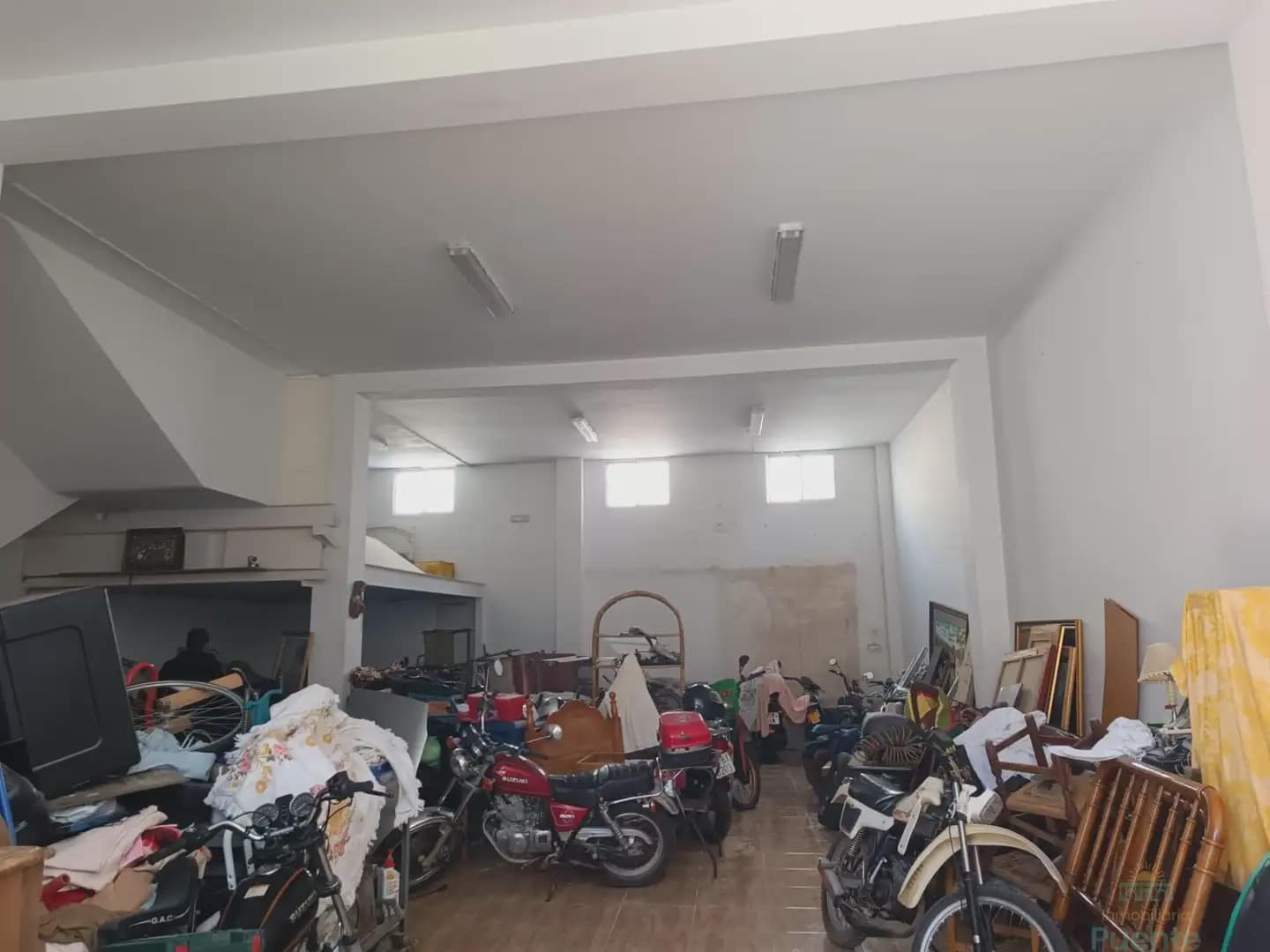 Kaupallinen myytävänä paikassa Totana - 180 000 € (Ref: 10045600)