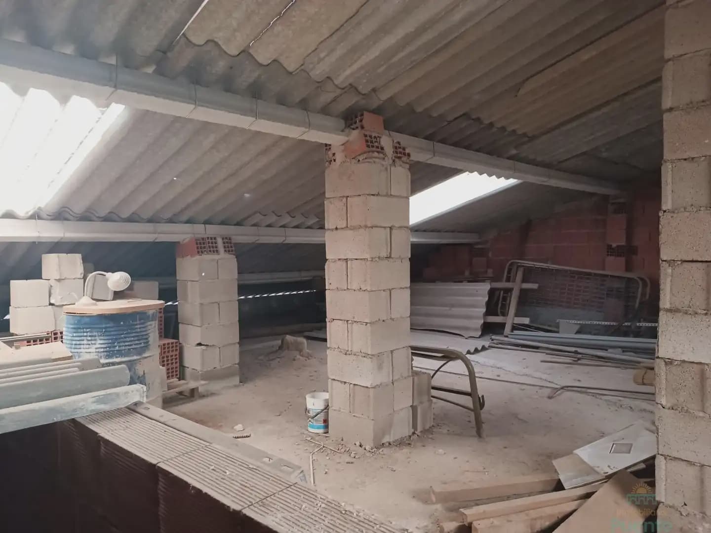 Kaupallinen myytävänä paikassa Totana - 180 000 € (Ref: 10045600)