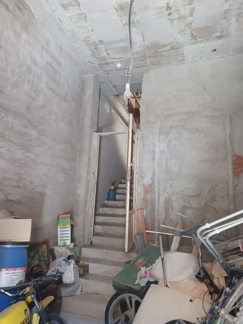 Kaupallinen myytävänä paikassa Totana - 180 000 € (Ref: 10045600)