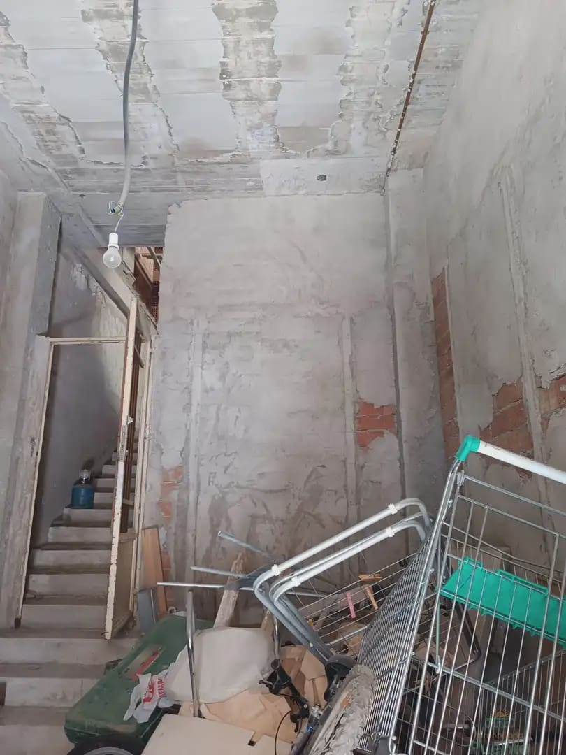 Kaupallinen myytävänä paikassa Totana - 180 000 € (Ref: 10045600)