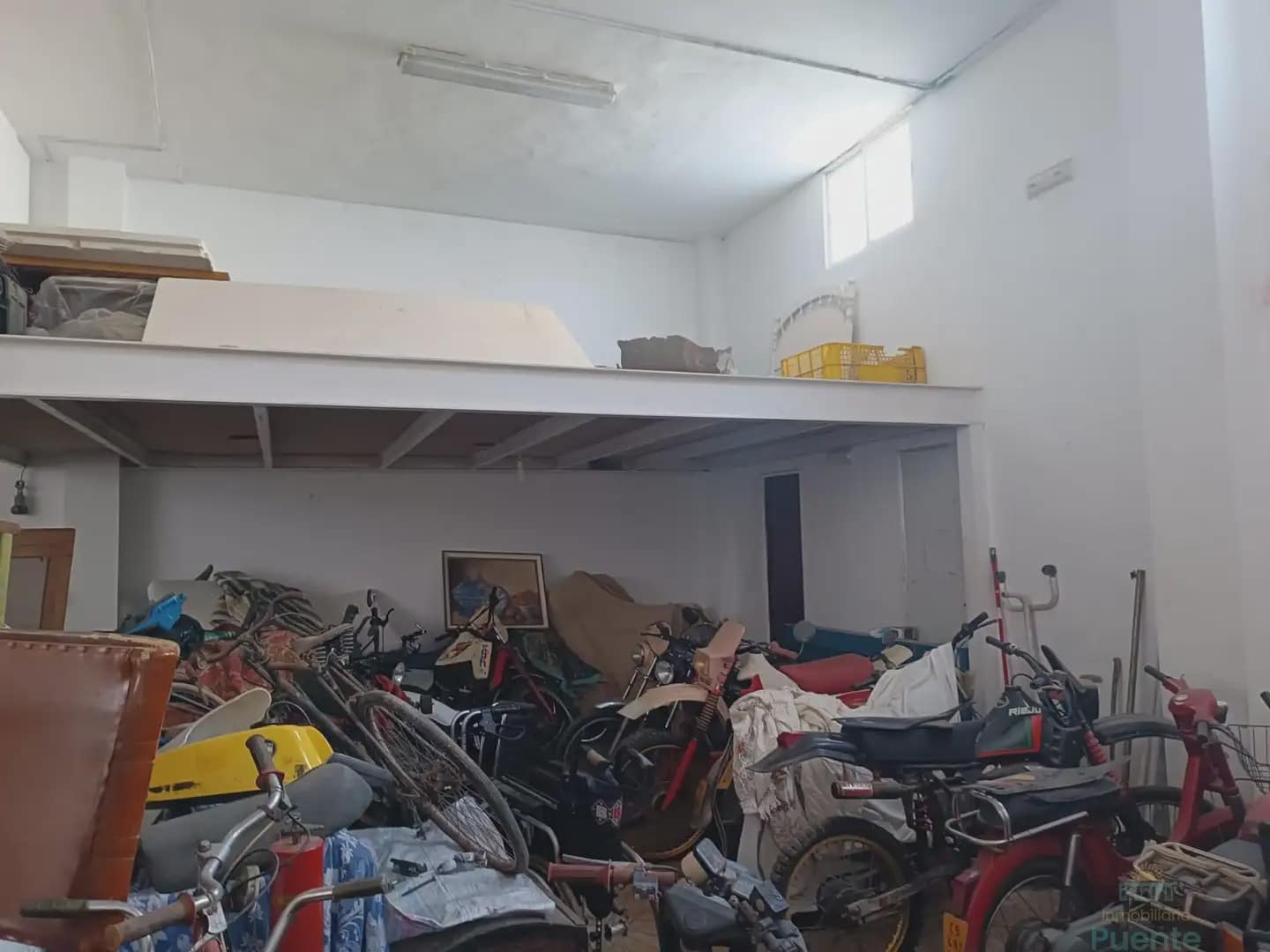 Kaupallinen myytävänä paikassa Totana - 180 000 € (Ref: 10045600)